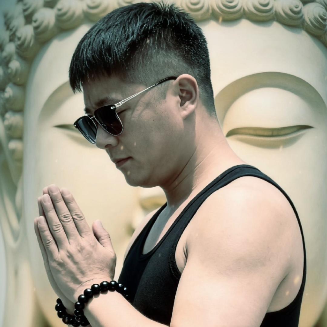 做钢构的老王。