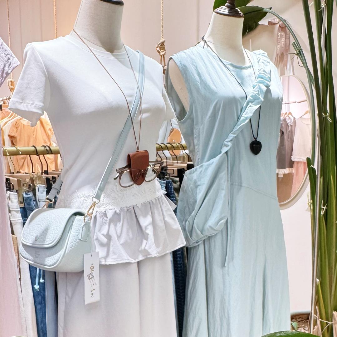 角美DRESSMORE女装