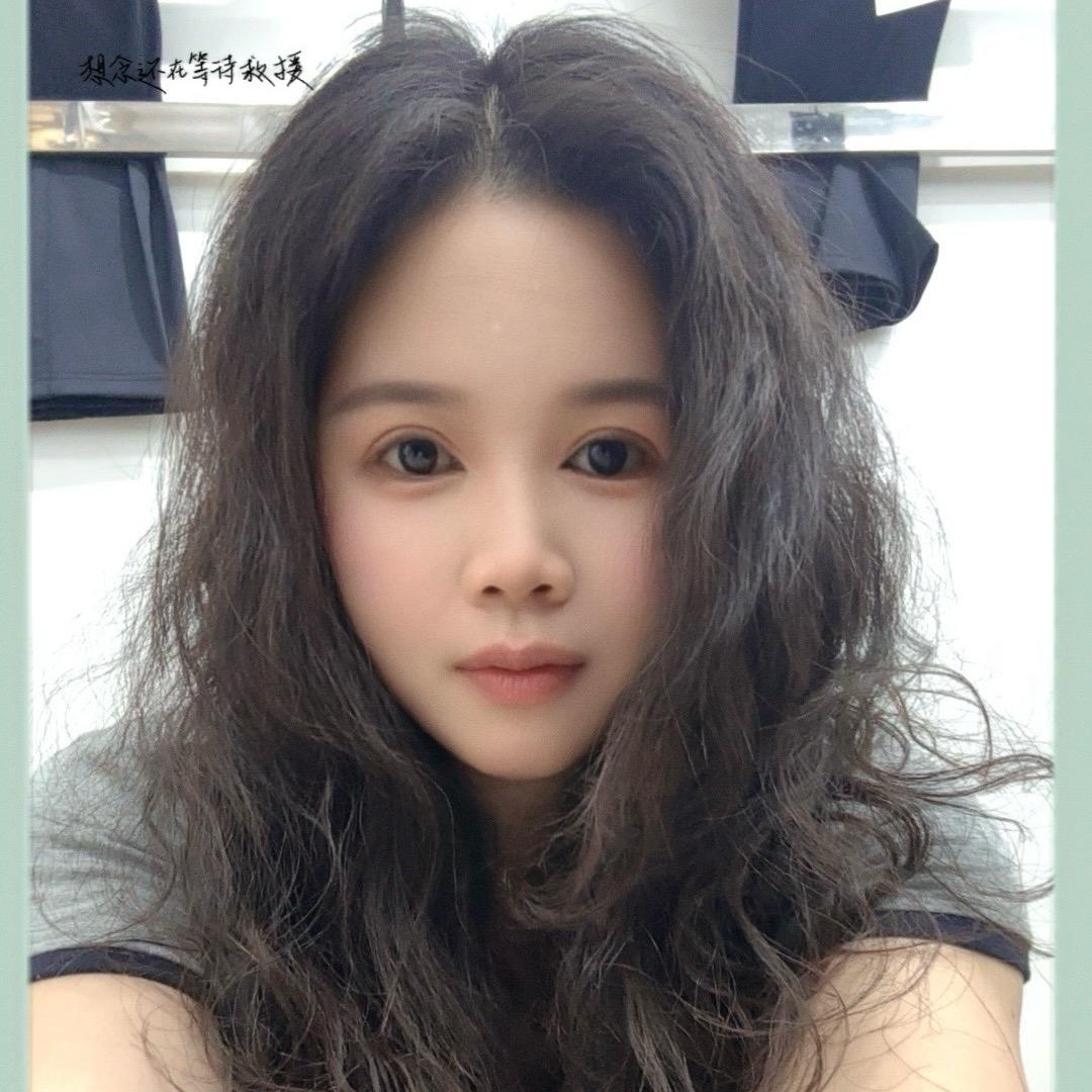 官会镇金港服装店