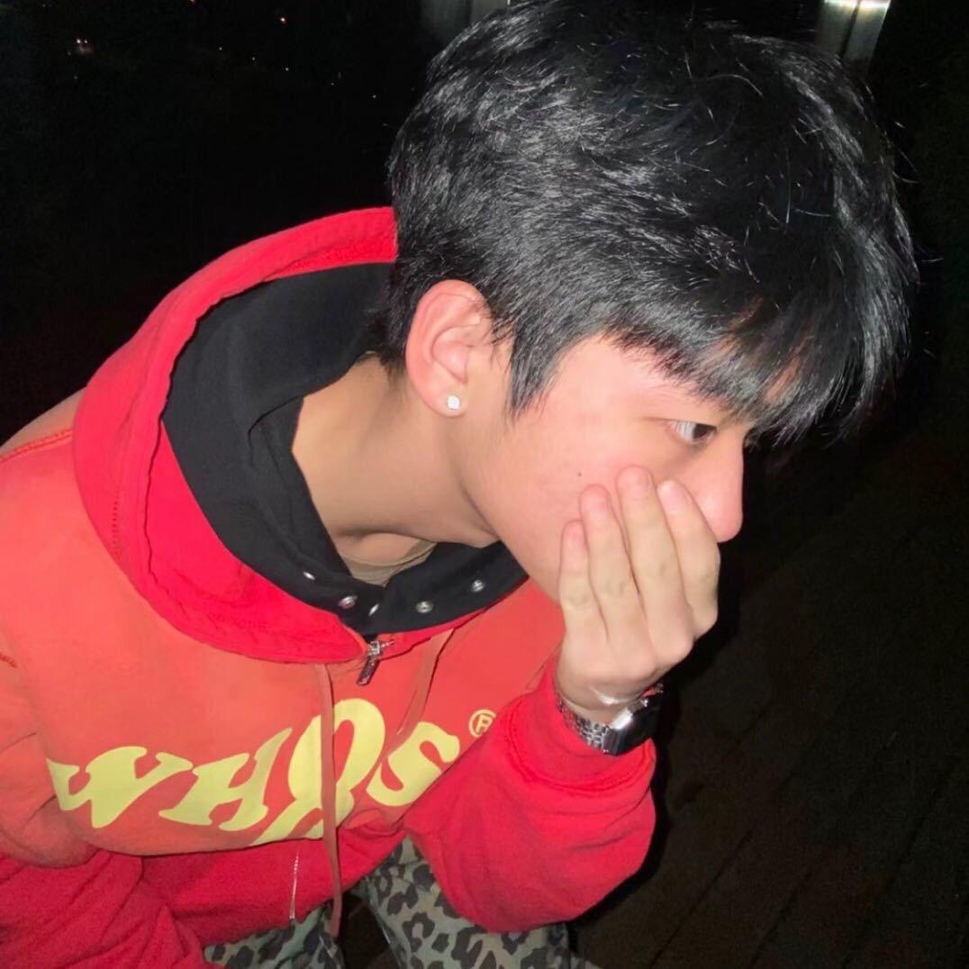 小卷毛