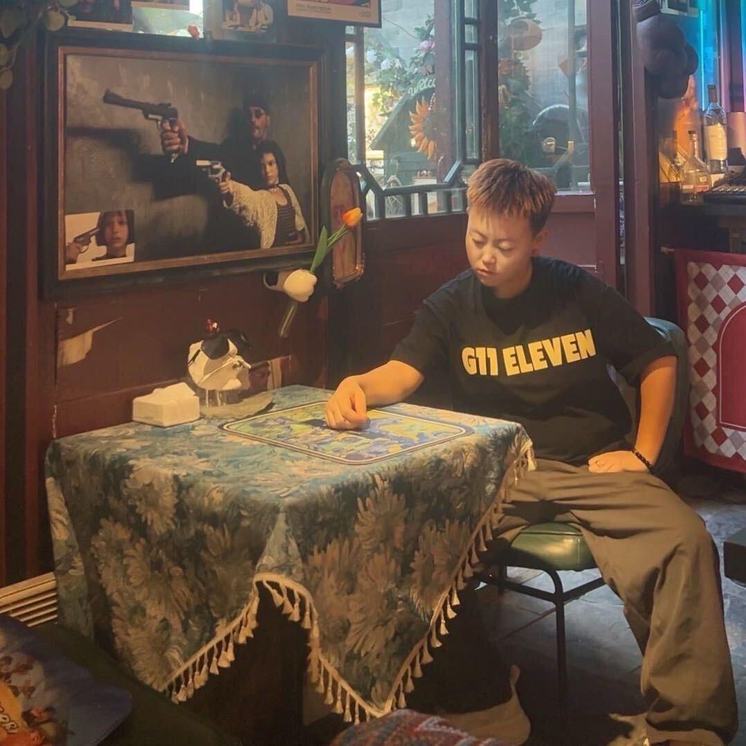 ＼（＾∀＾）メ（＾∀＾）ノ