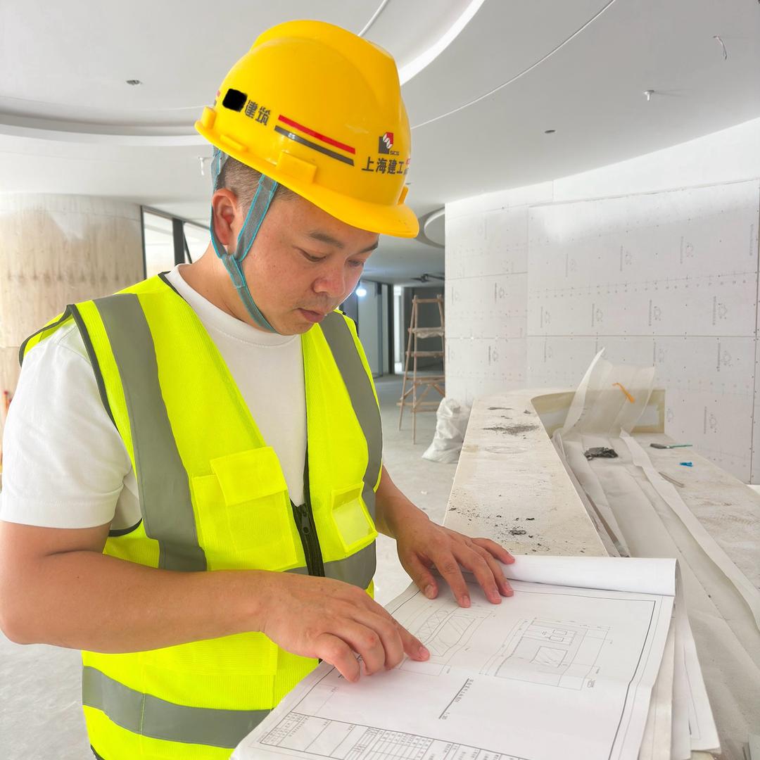 峰哥（PVC地板工程）