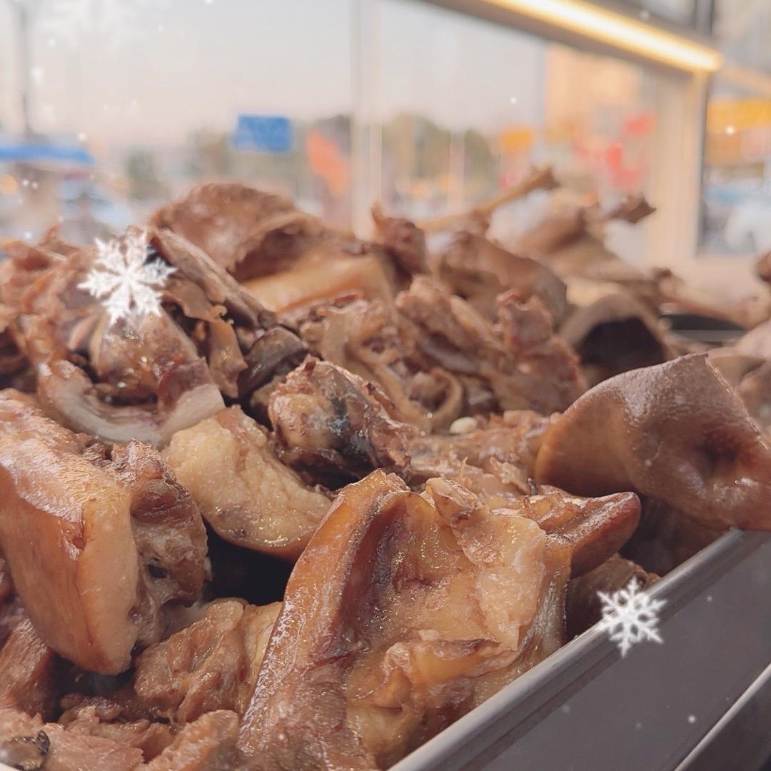 王老板家的卤菜摊