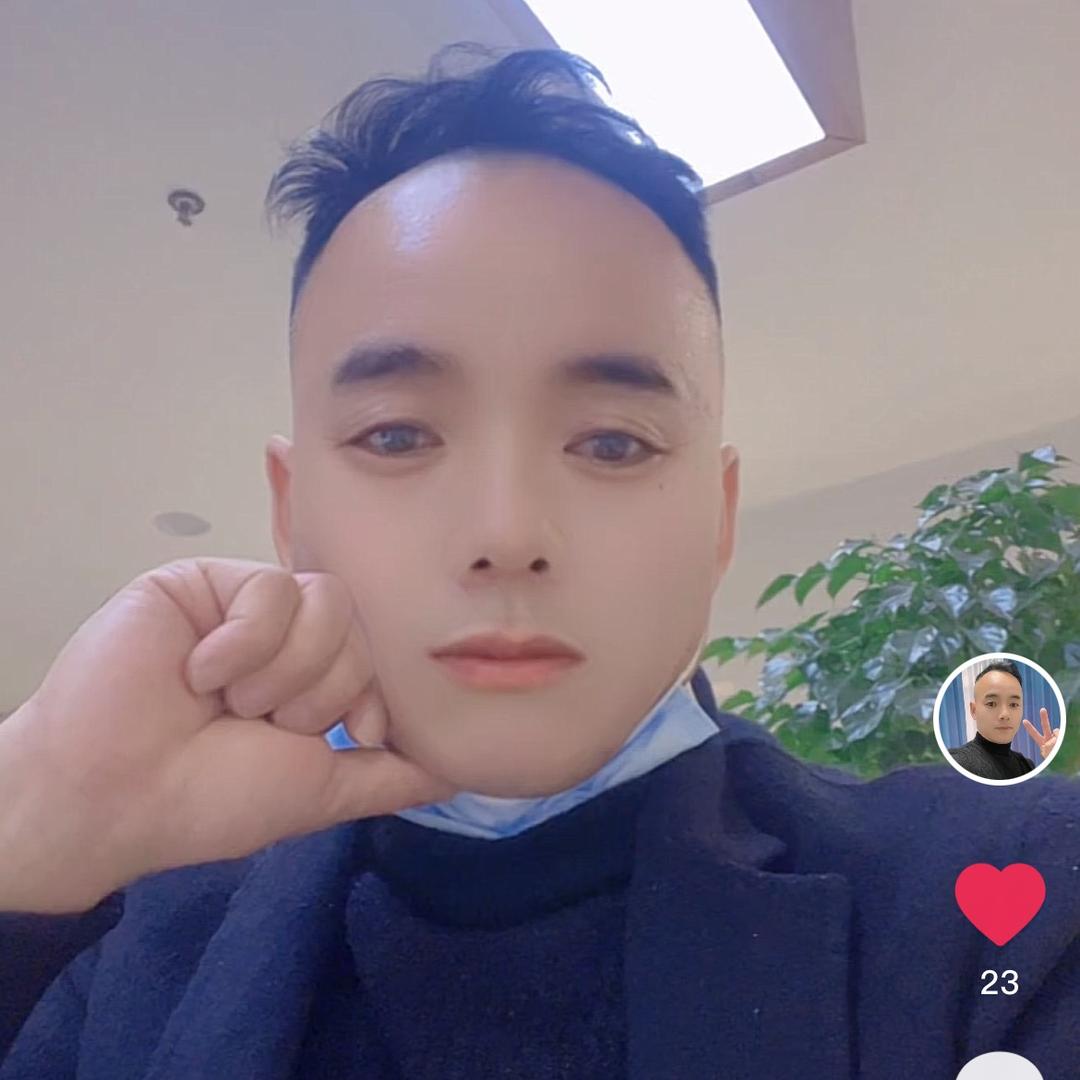 两个女儿的爸爸