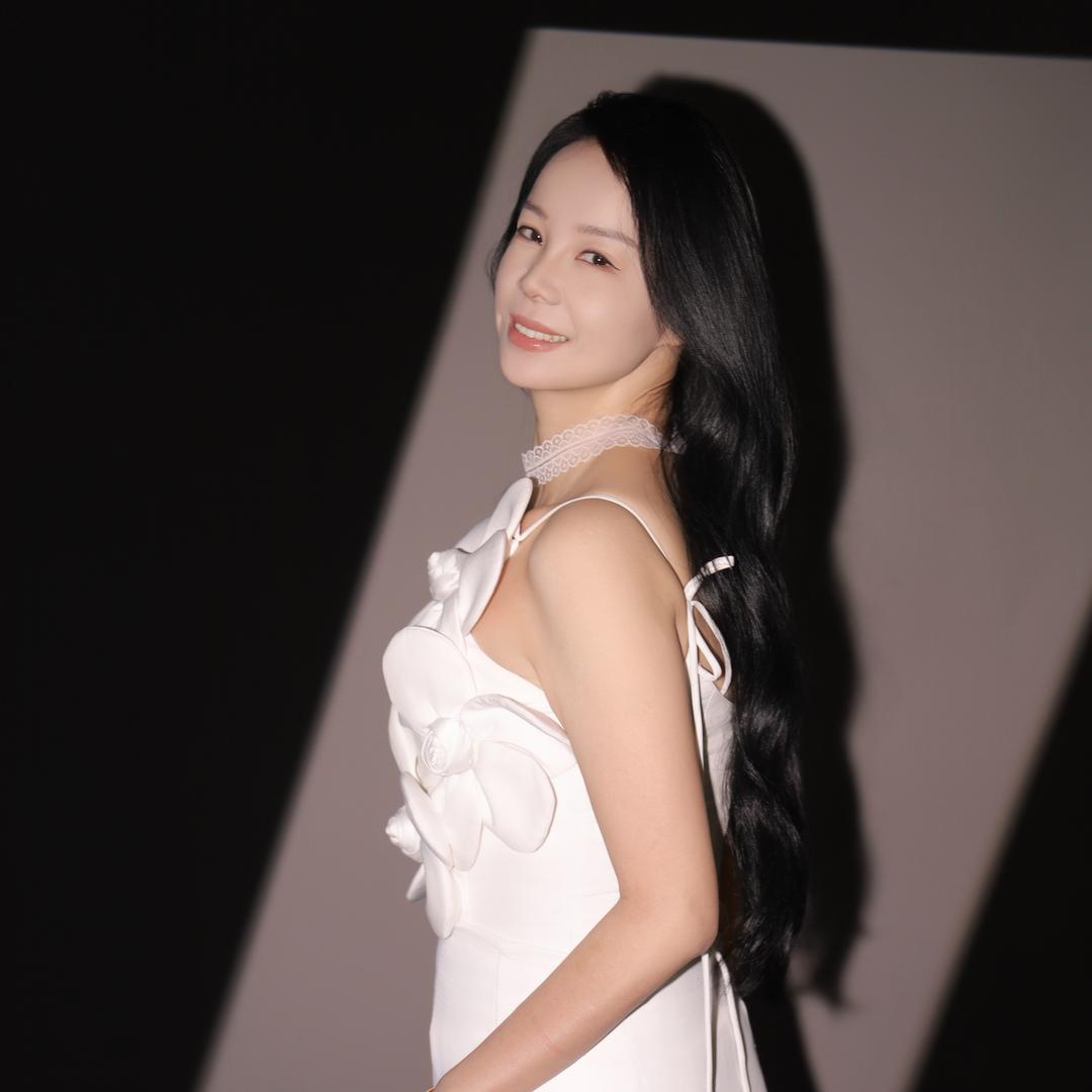 @女儿国
