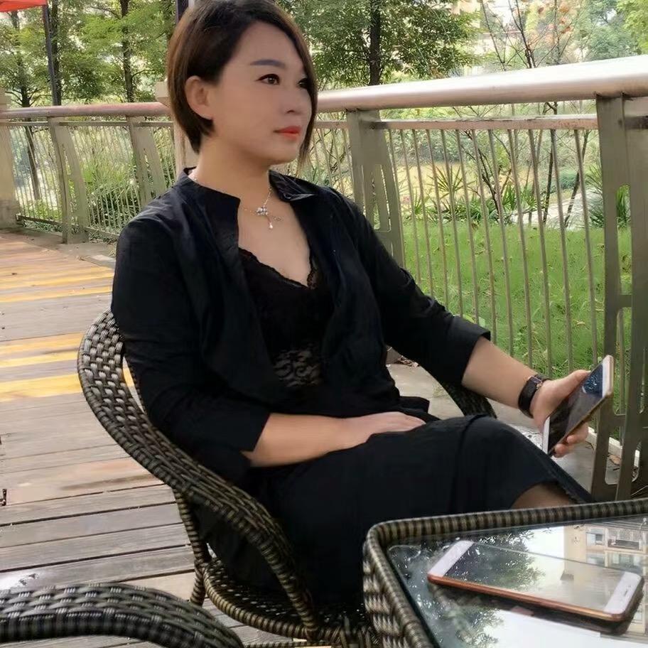 荣昌霞歌