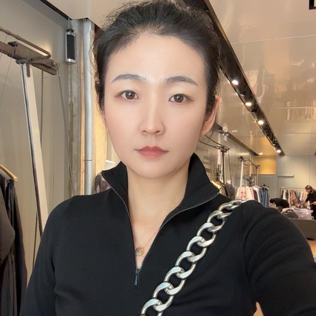 JNBY客服健华