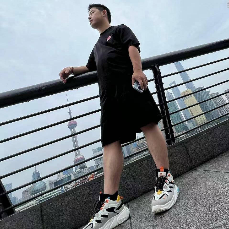 一个瓶子