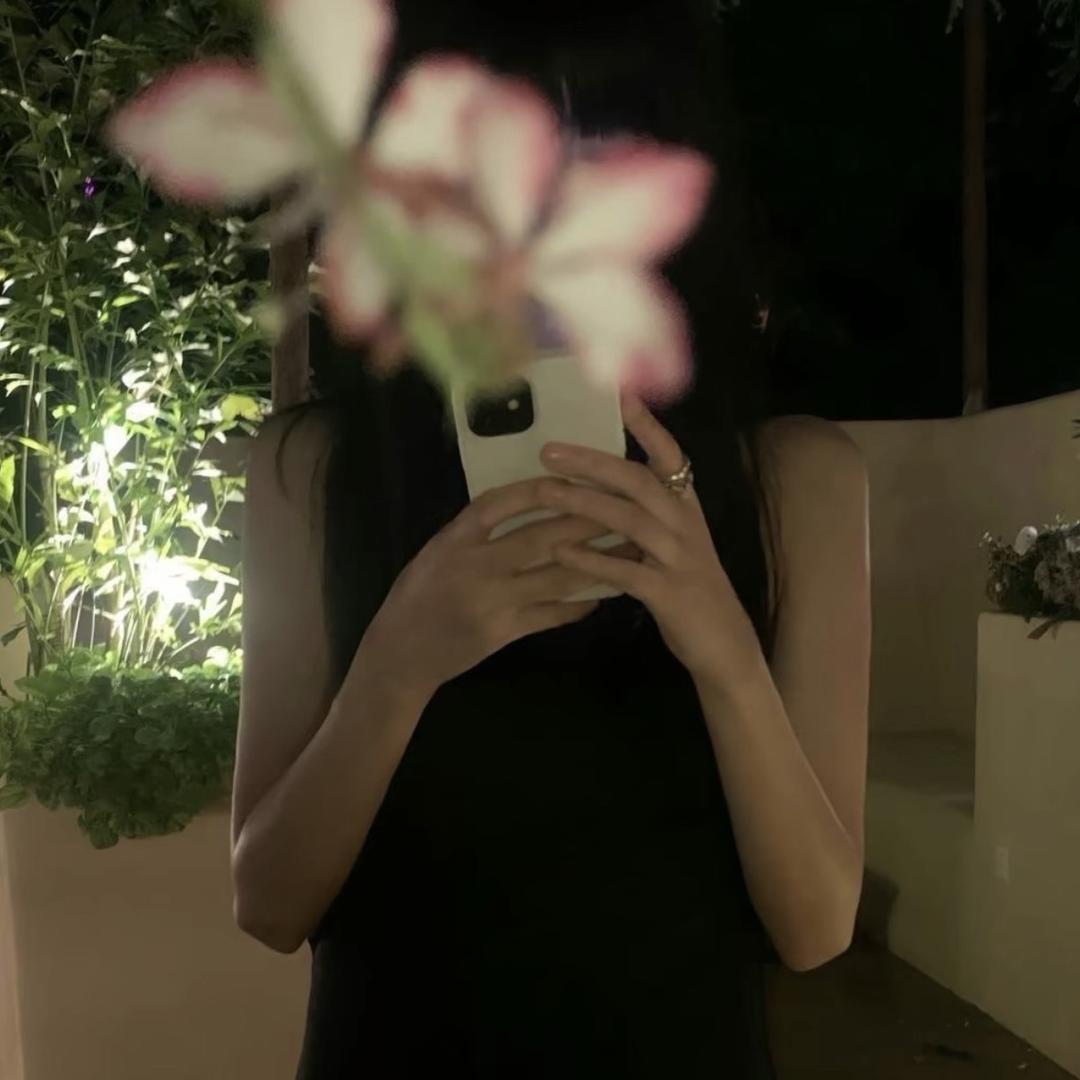 一杯冰美式-