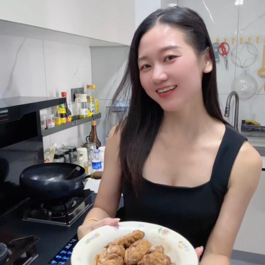 小李同学（小厨娘）