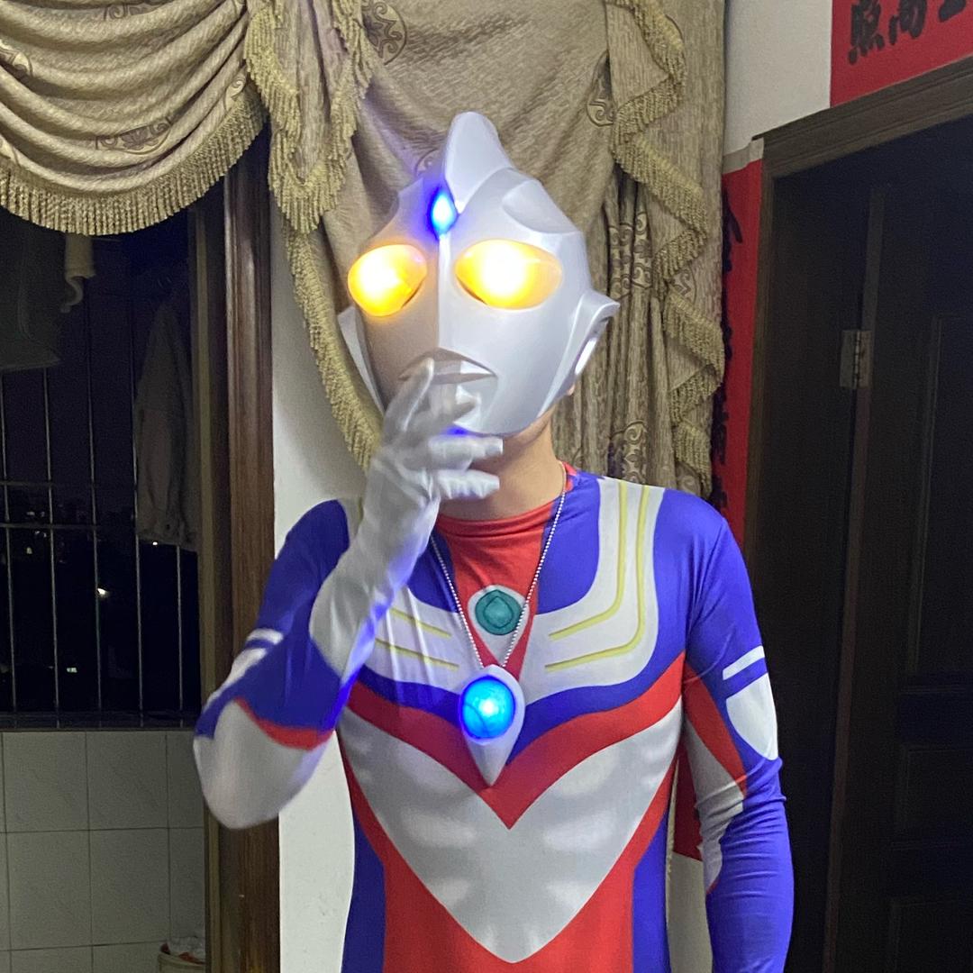奥特曼吖吖