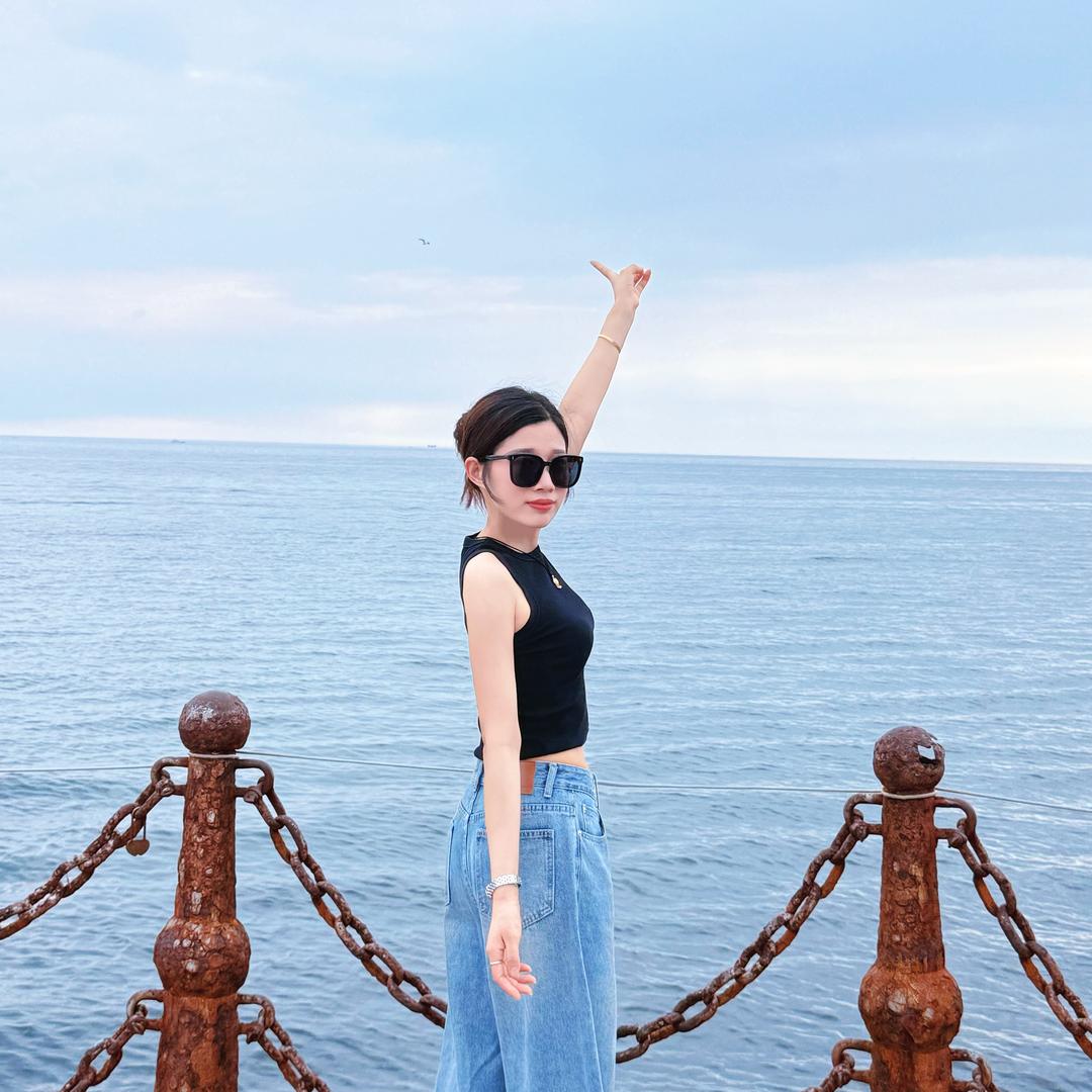 菲菲（云介时装）