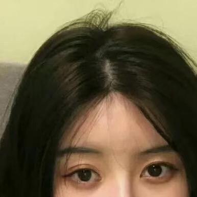 👧🏻