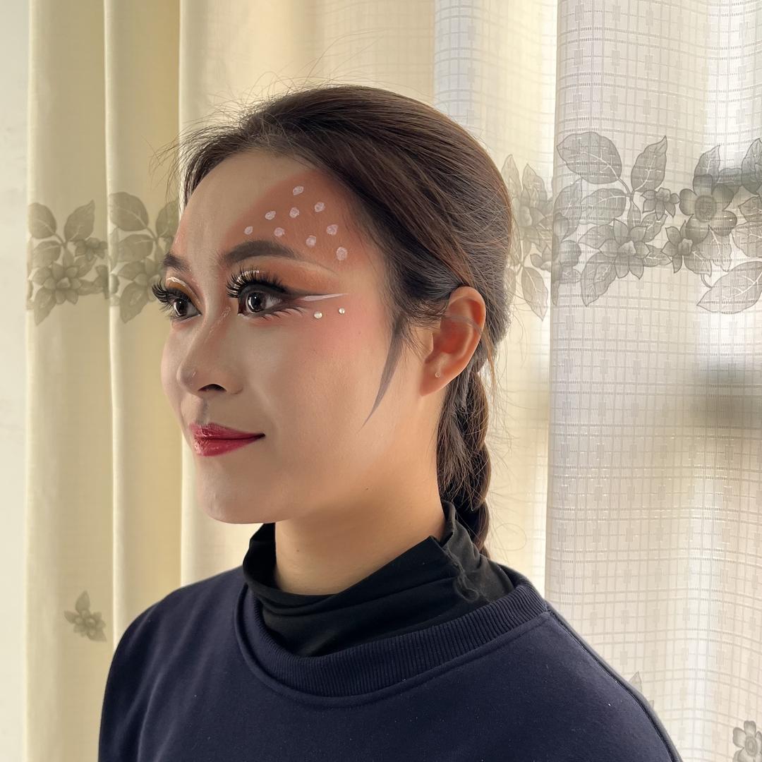 小Q化妆
