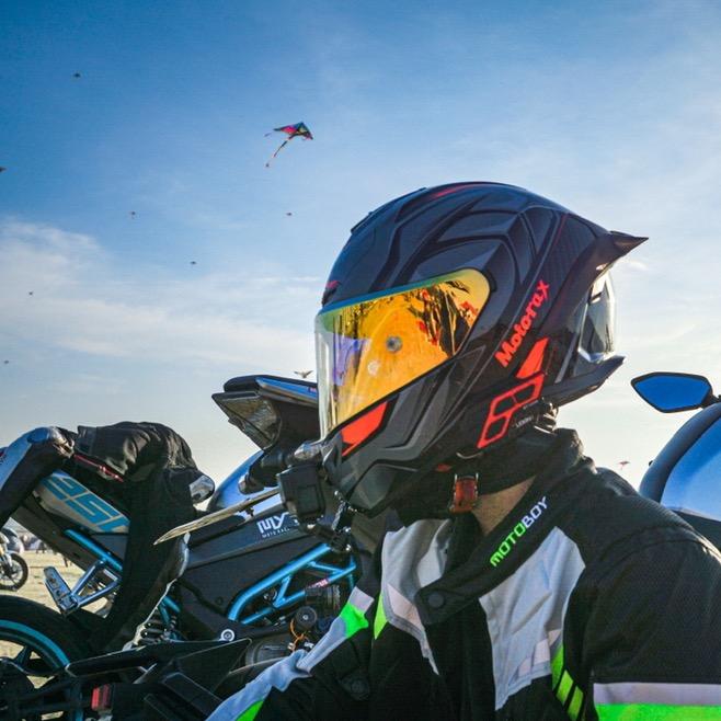 我的网名是十六个字不信你数数看🏍