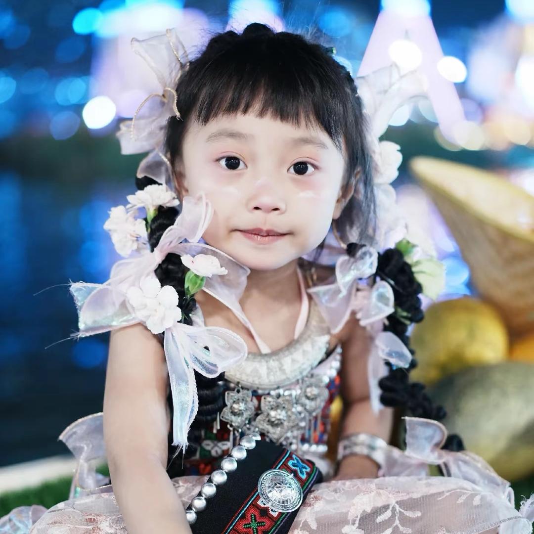 小炣欣
