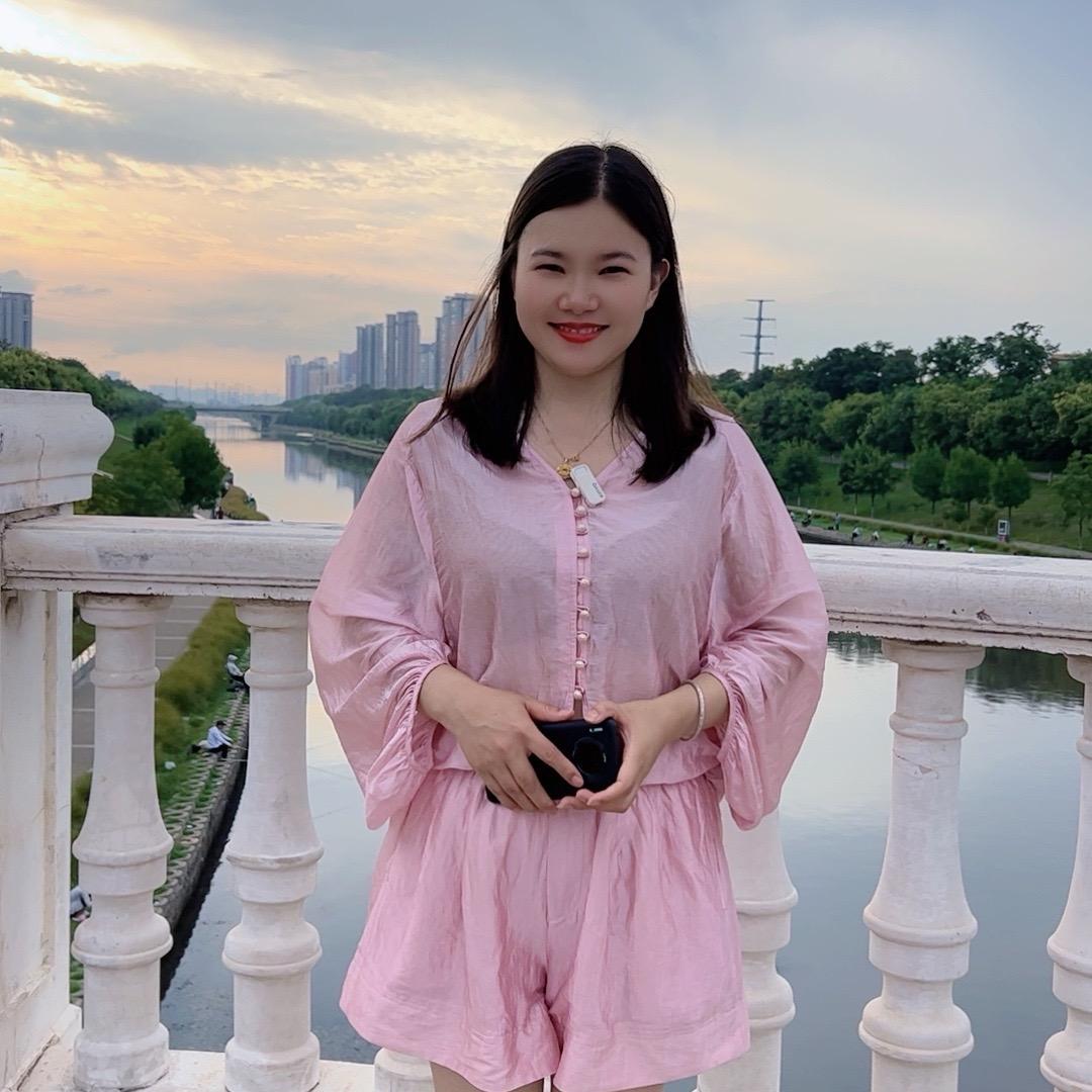 燕子吃喝玩乐