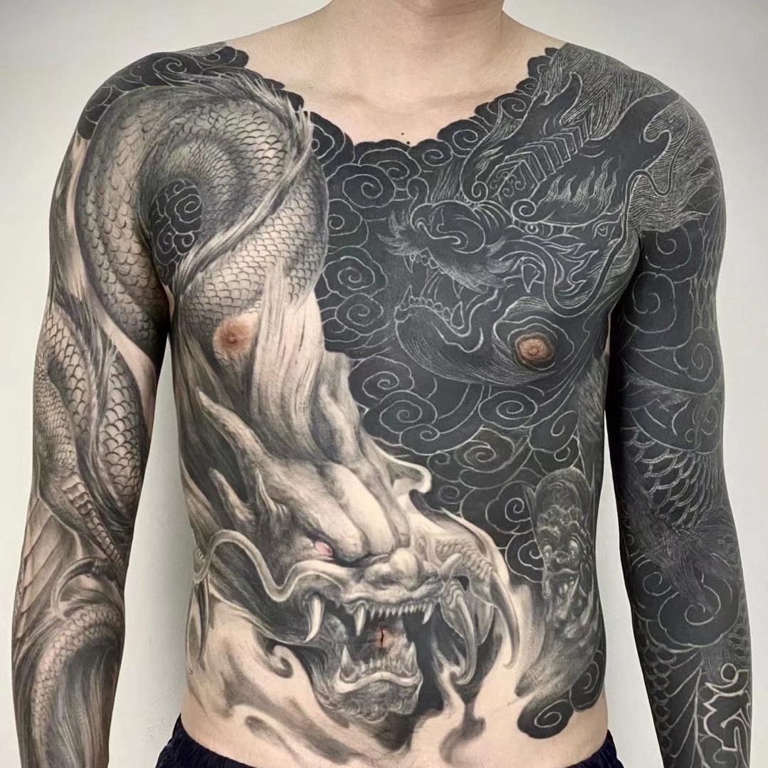 龙昊