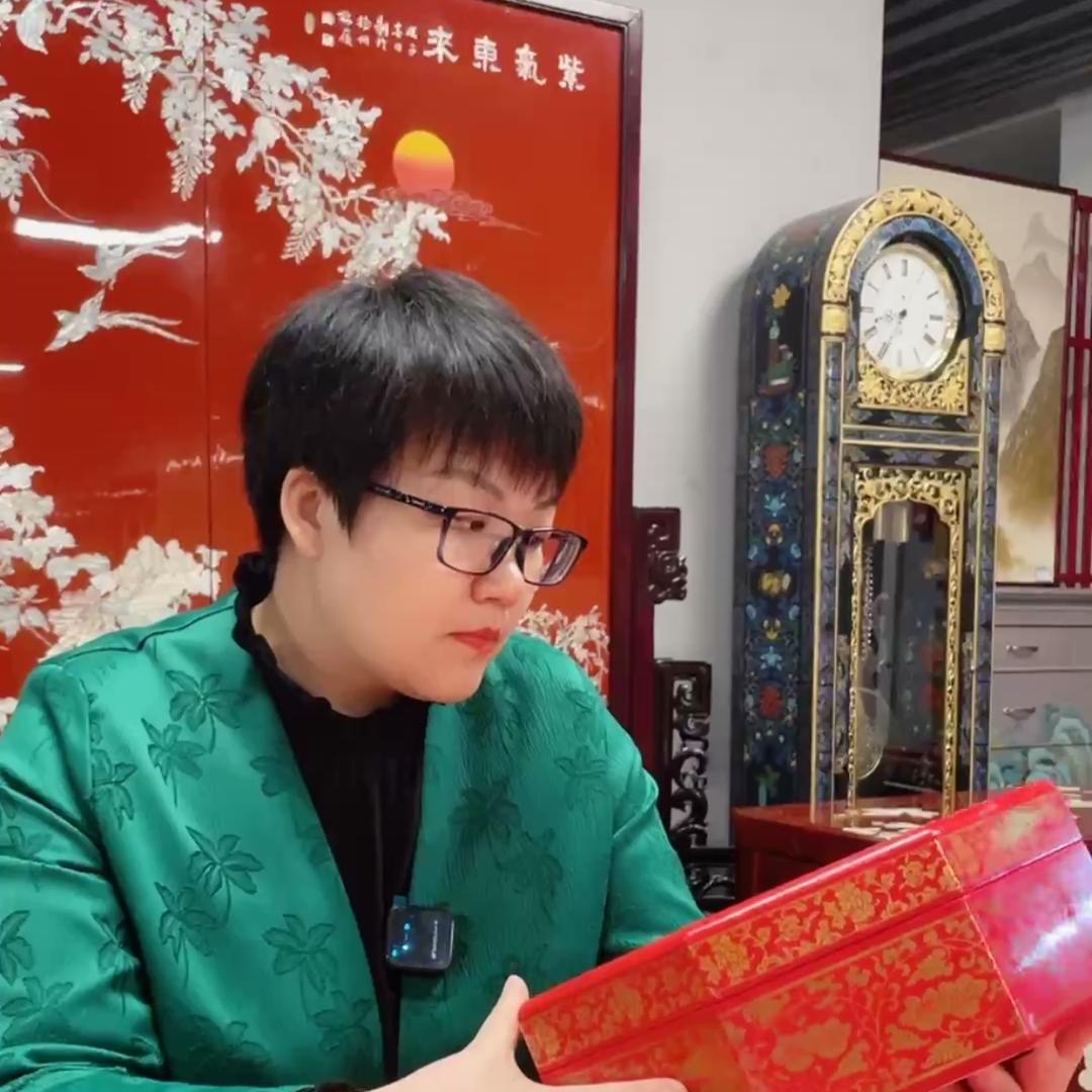 山西平遥推光漆器掌柜