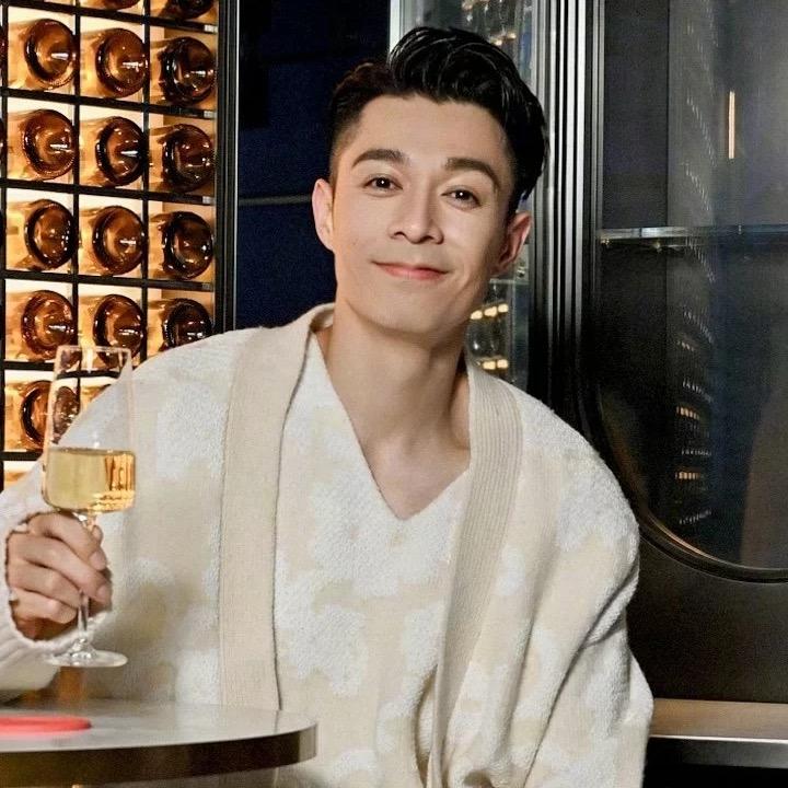 快乐加倍的Burlon