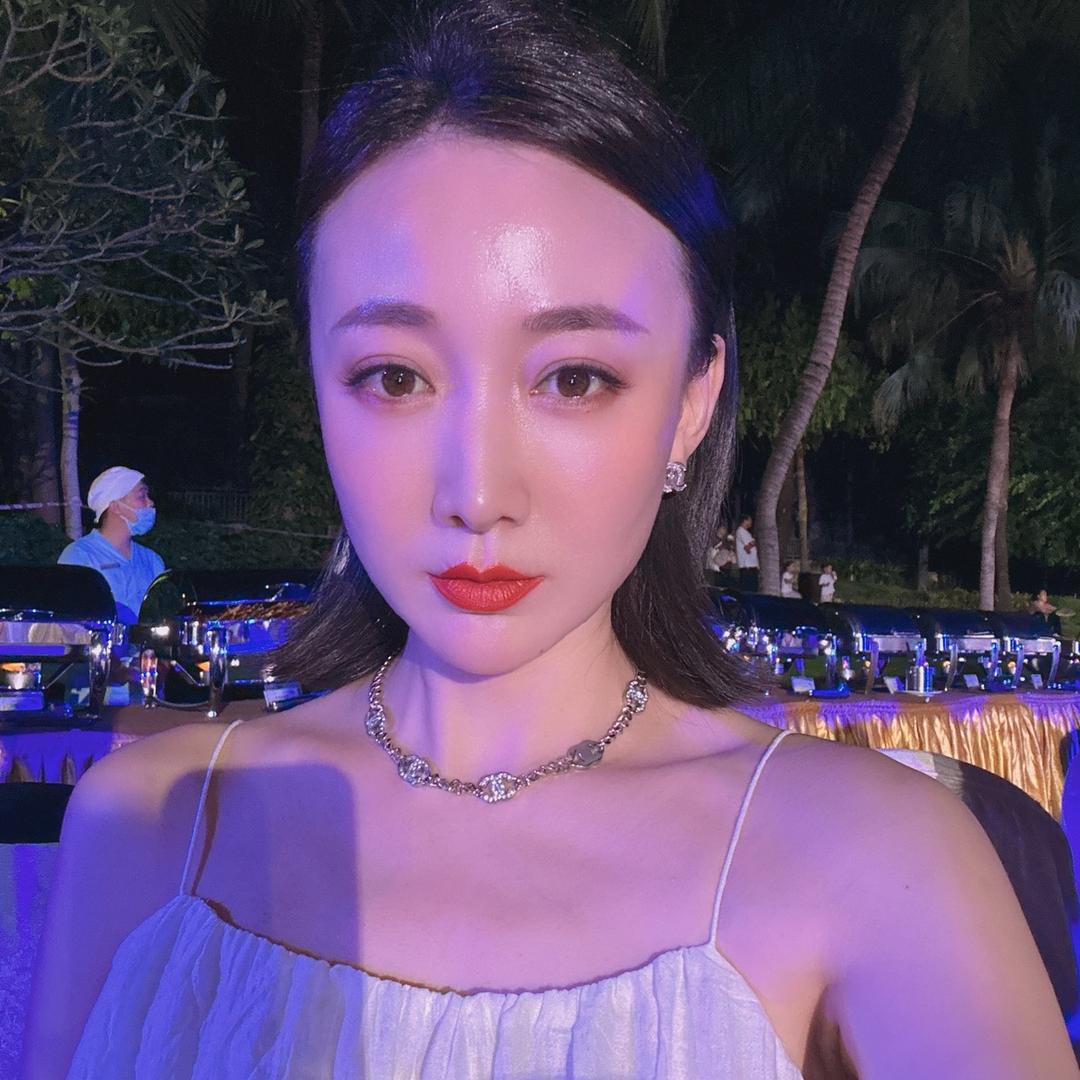 晶晶女人女装