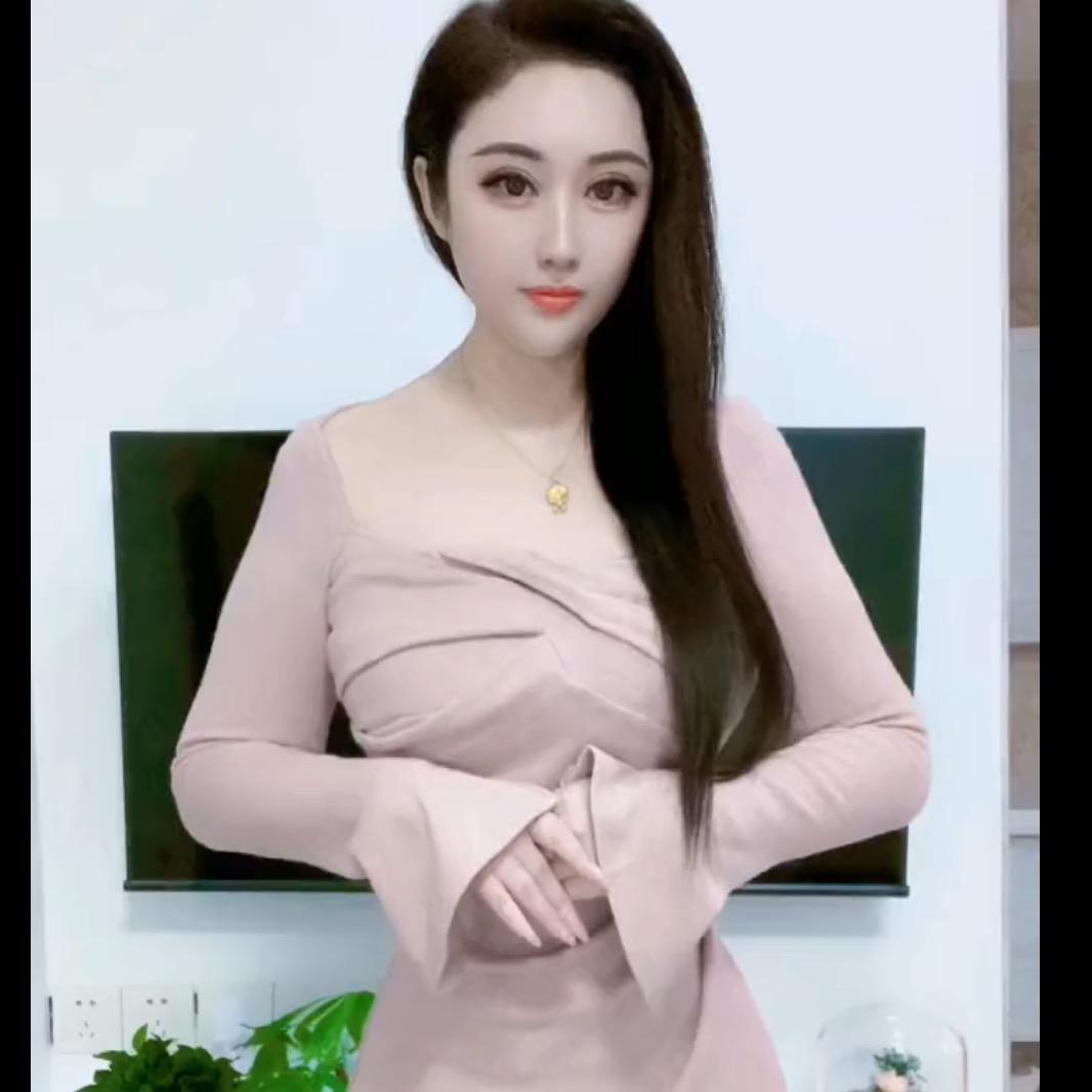 宝儿手舞