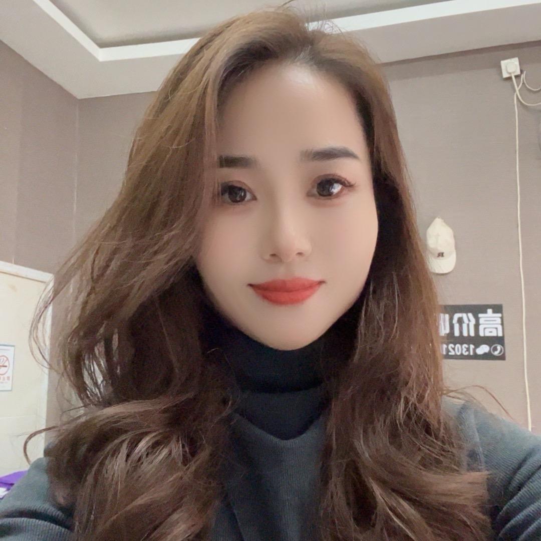 平度做美缝的小姐姐