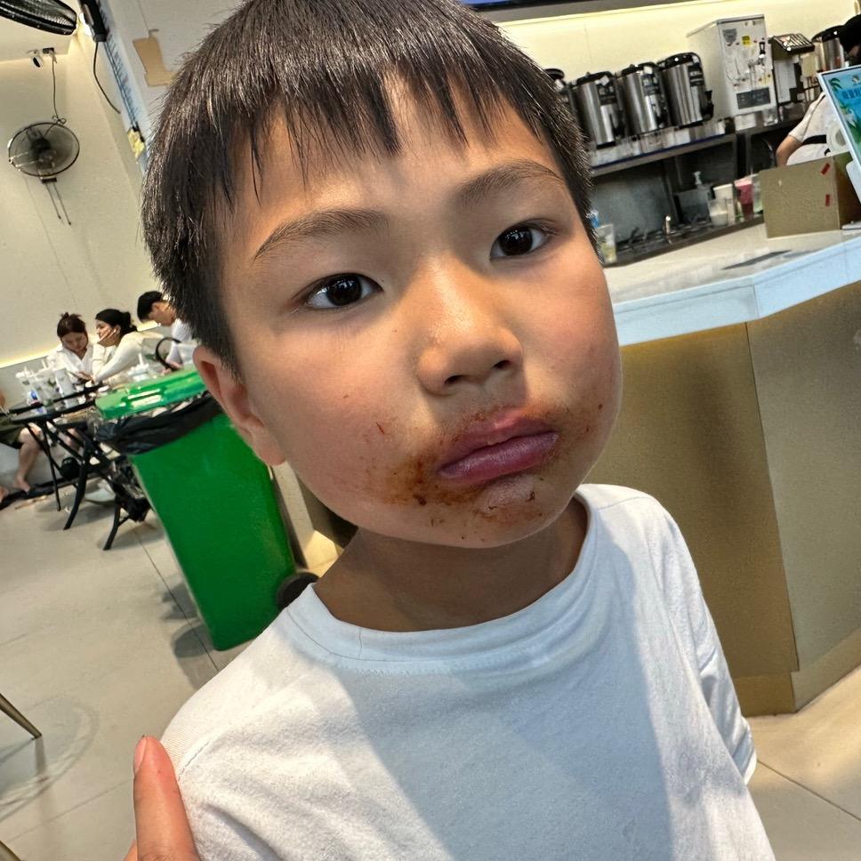 小A..