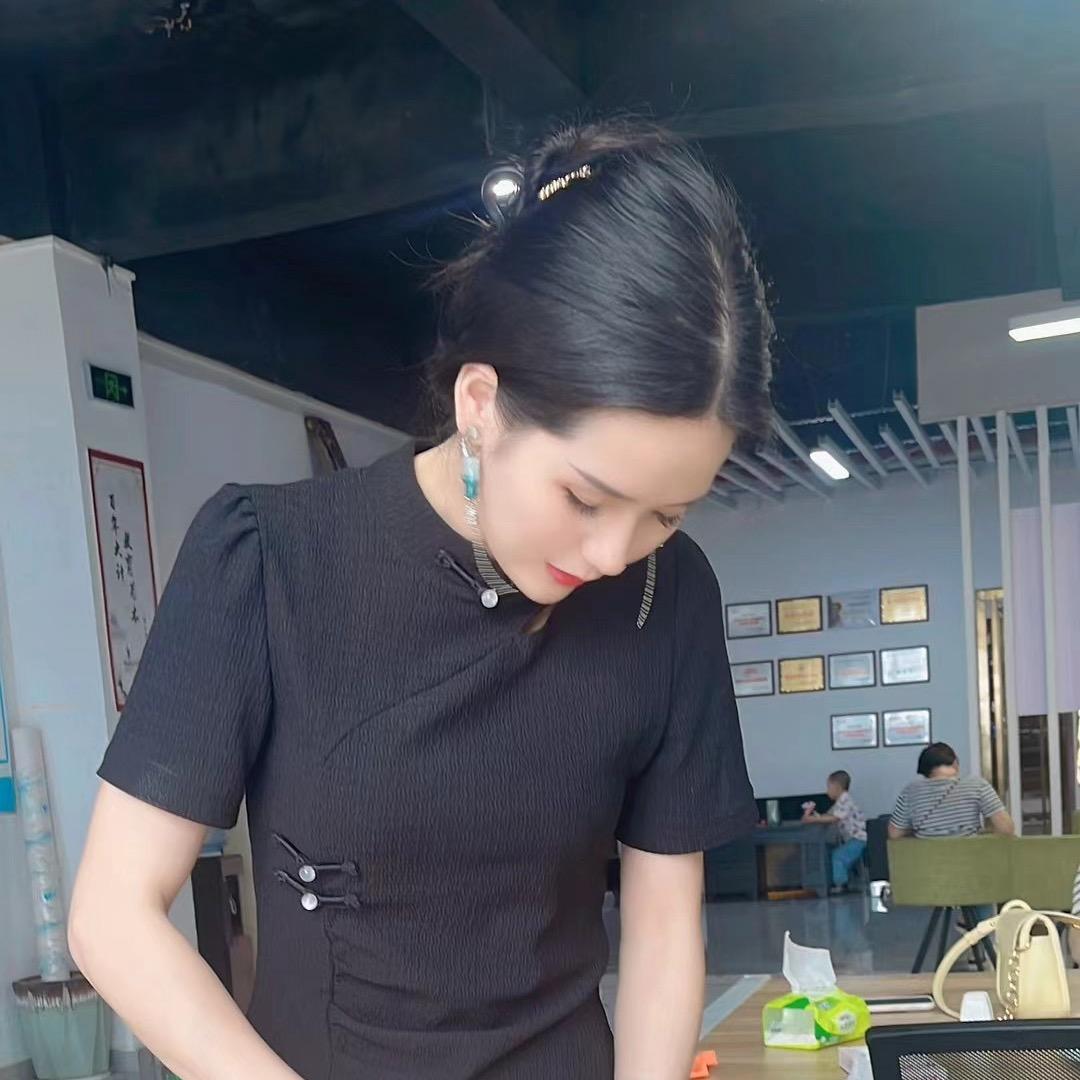 迪丽热英
