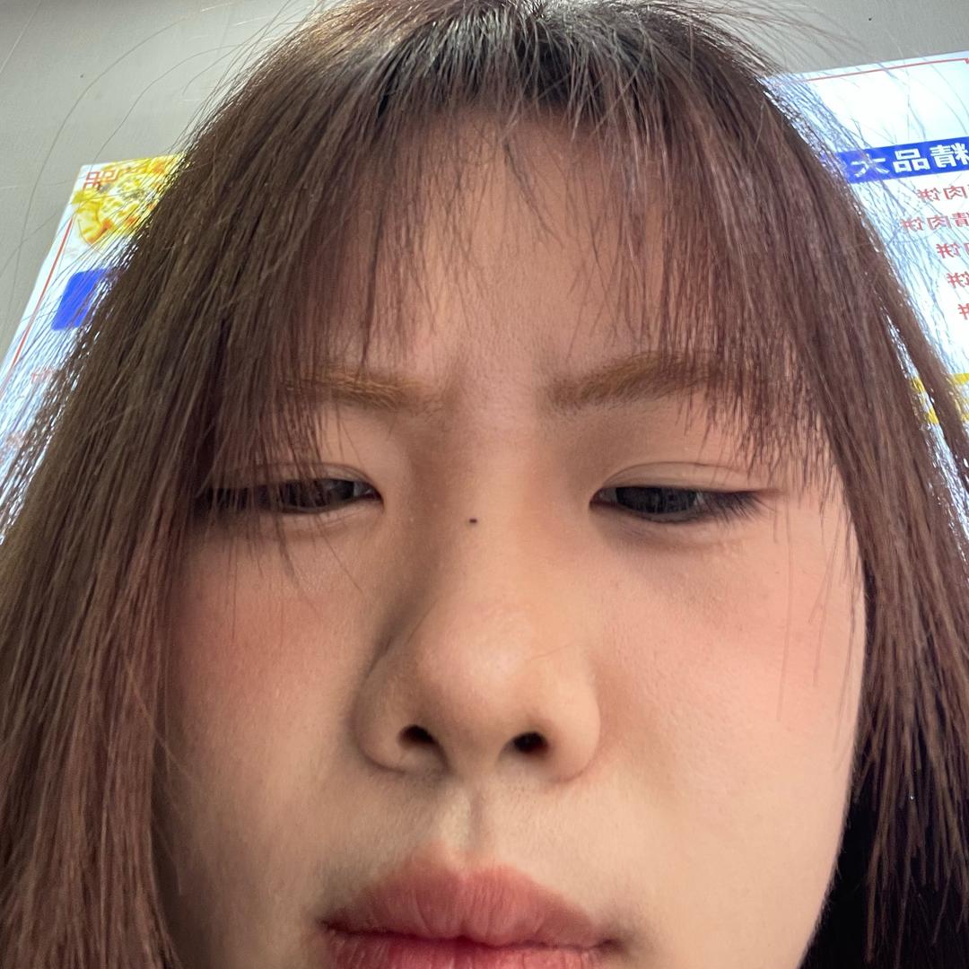 金灿灿☀️