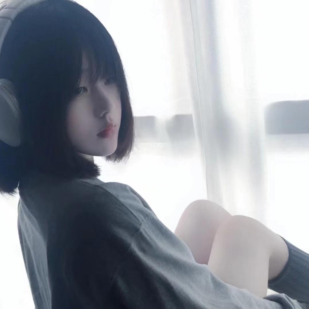 美女不许跟男的亲嘴