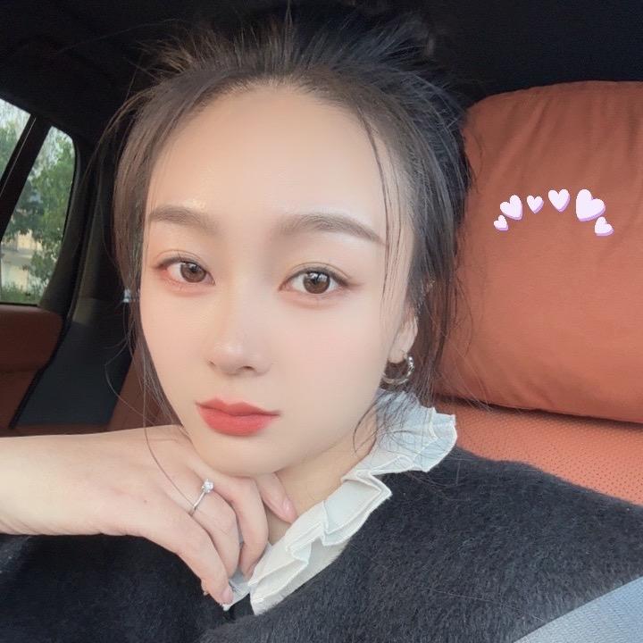 酒店老板娘