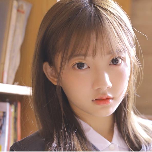 依依呀颜值鉴赏