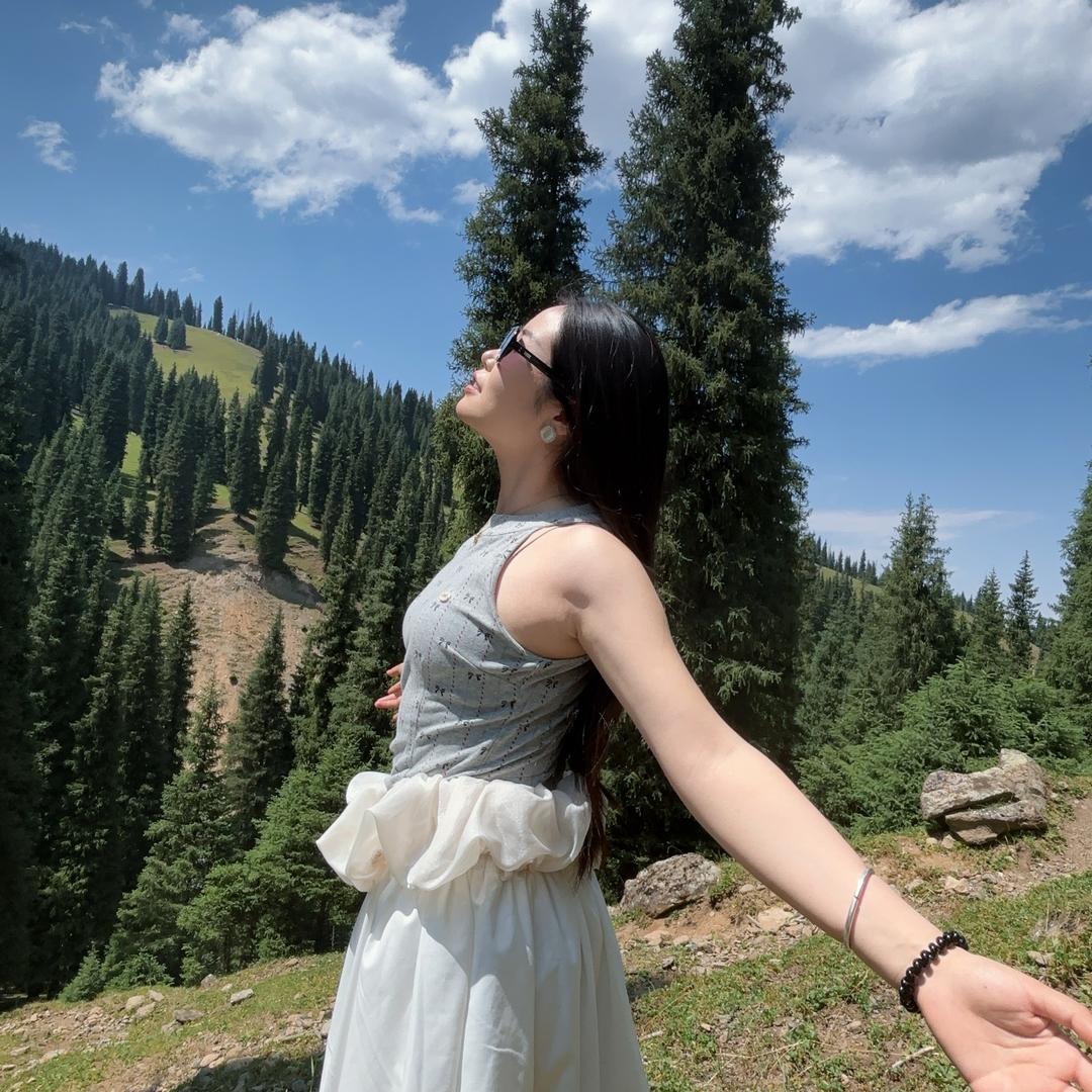 喝山药粥的可可