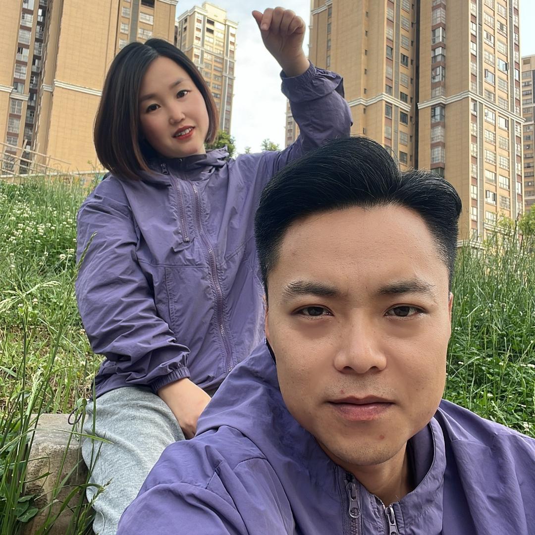 邹邹和小丽(头婚遇二婚姐弟恋)