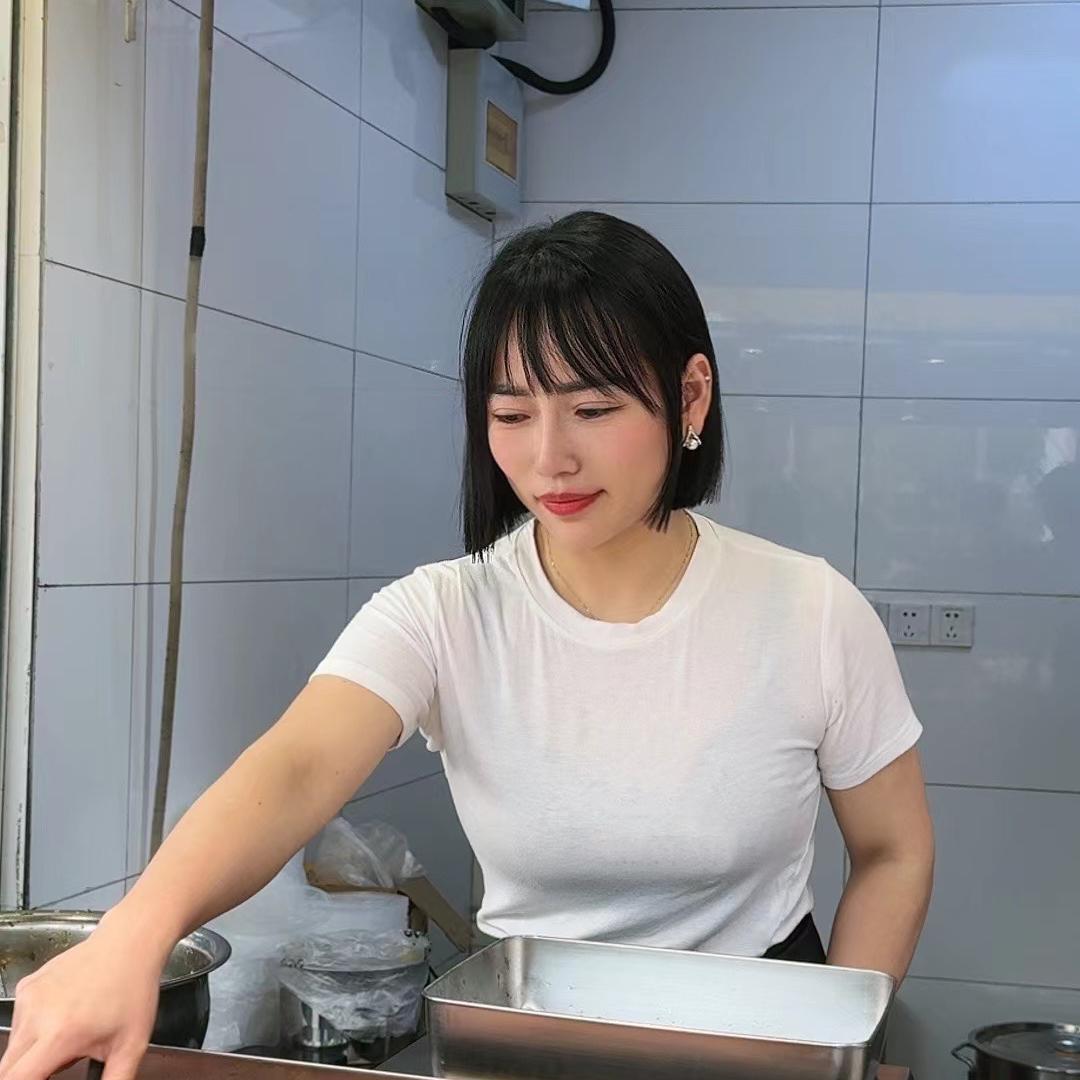 秋秋姐特色浇汁热卤