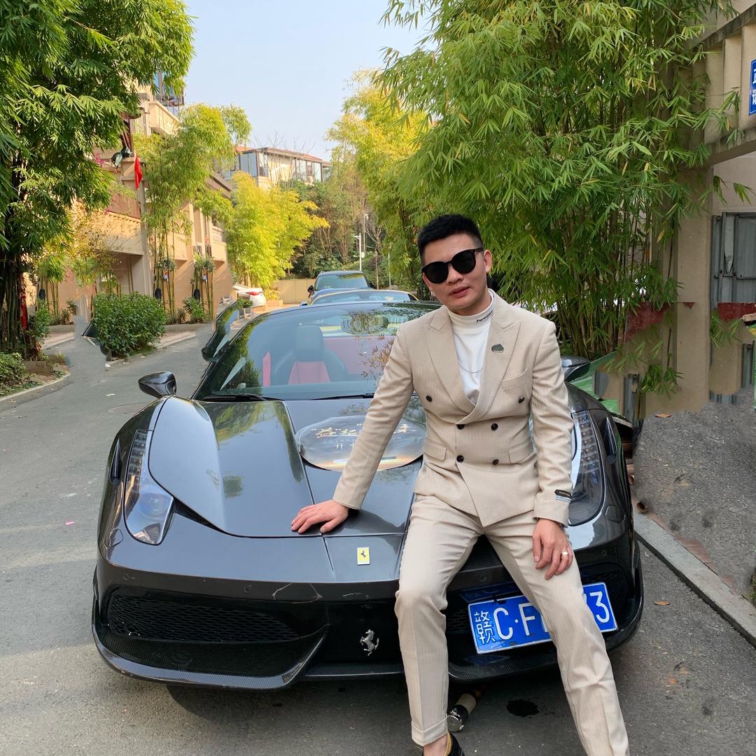 赛文皮具