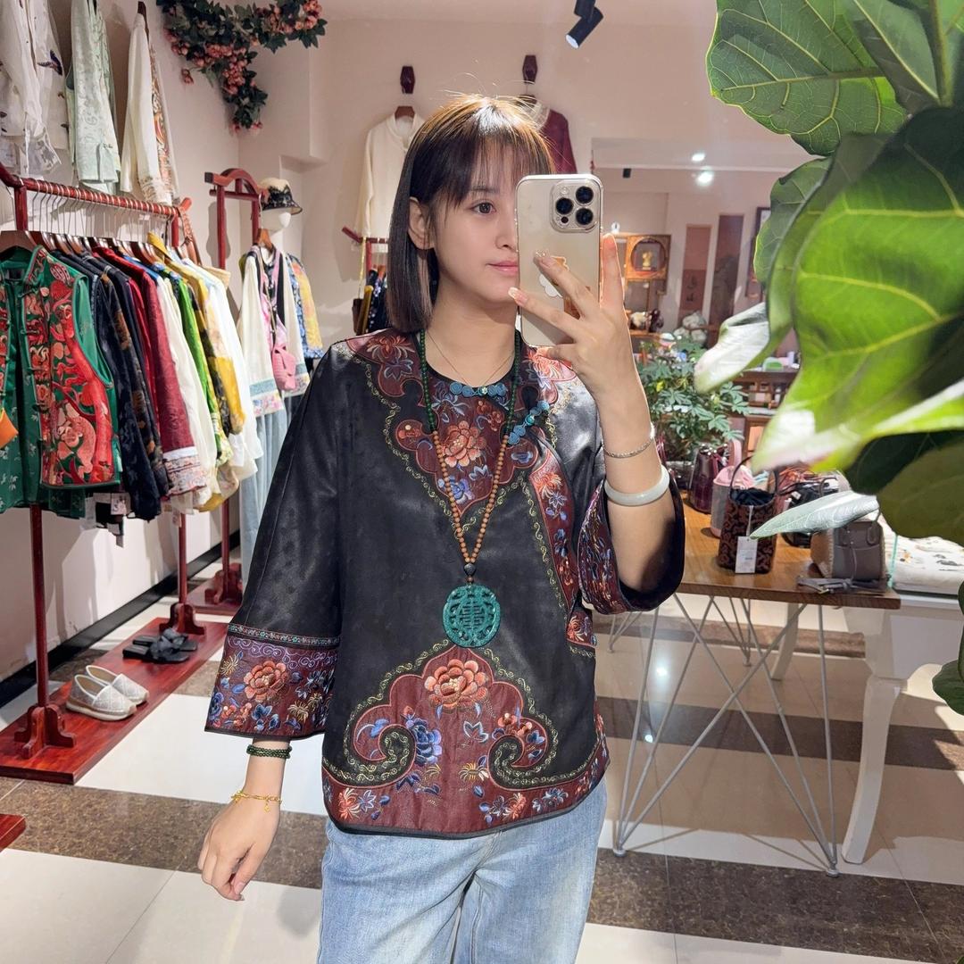 悦己轻奢女装