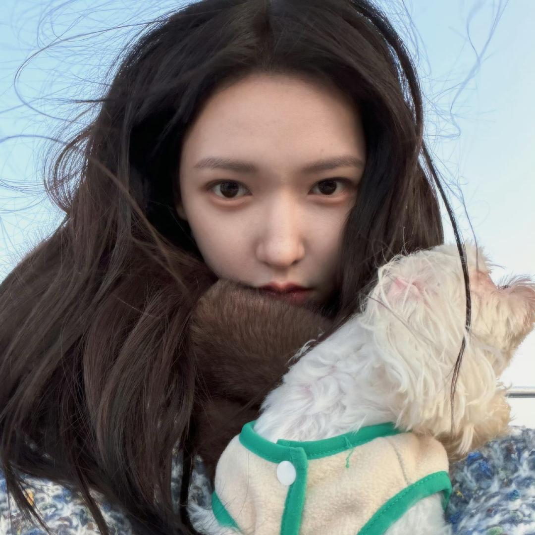 ◔.̮◔