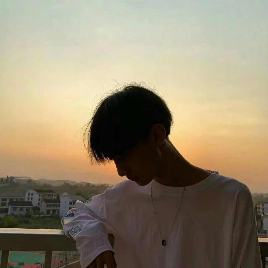 风吹花落月沉西楼