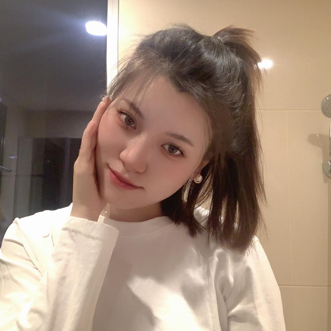 @妍 丽