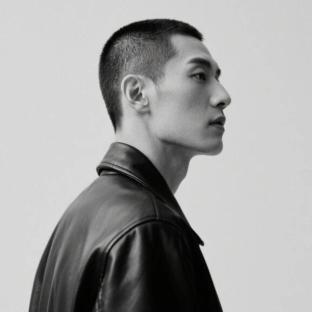 晨.