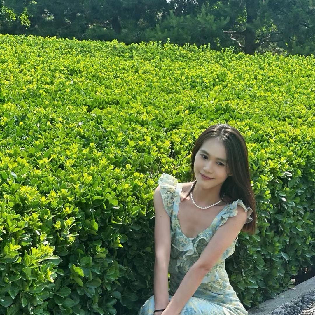 李哈哈吖