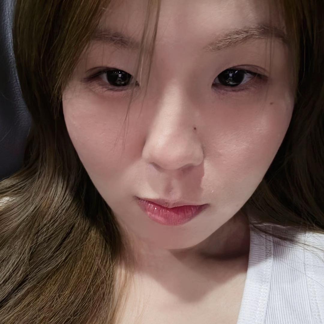 只爱吃蛋挞边🥞