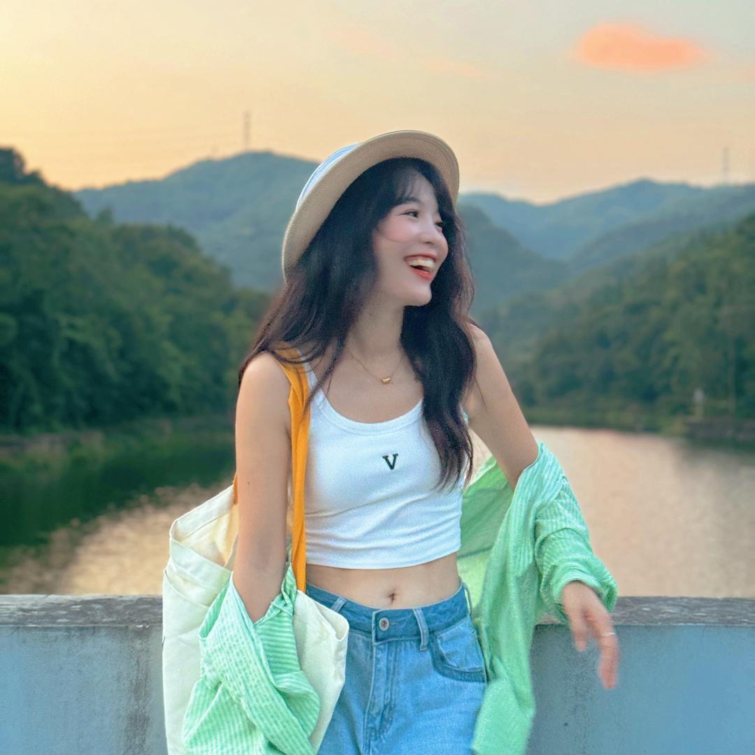 杨杨^