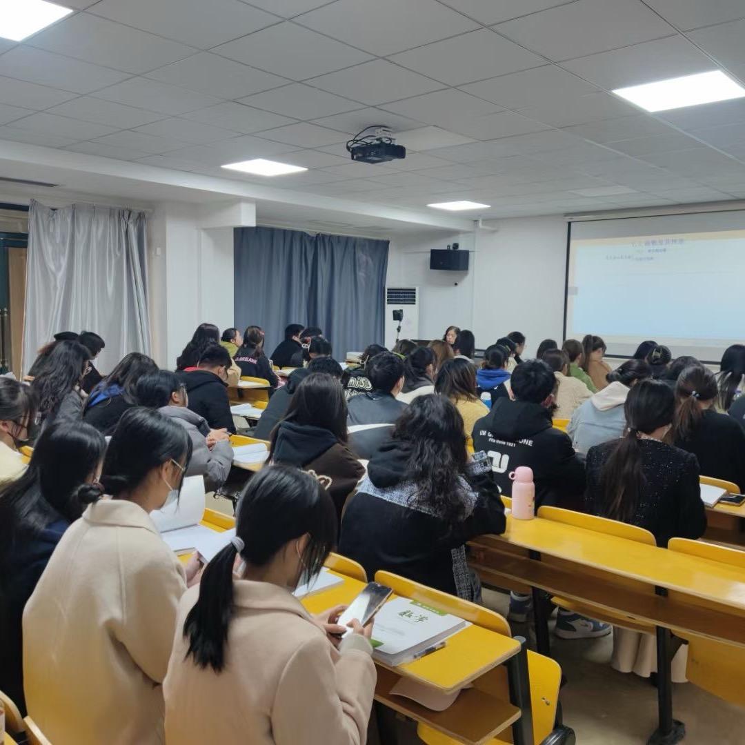 星河转本长集训潘老师