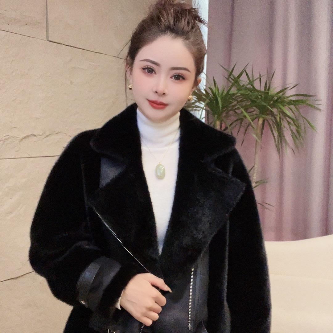 本本高定女装