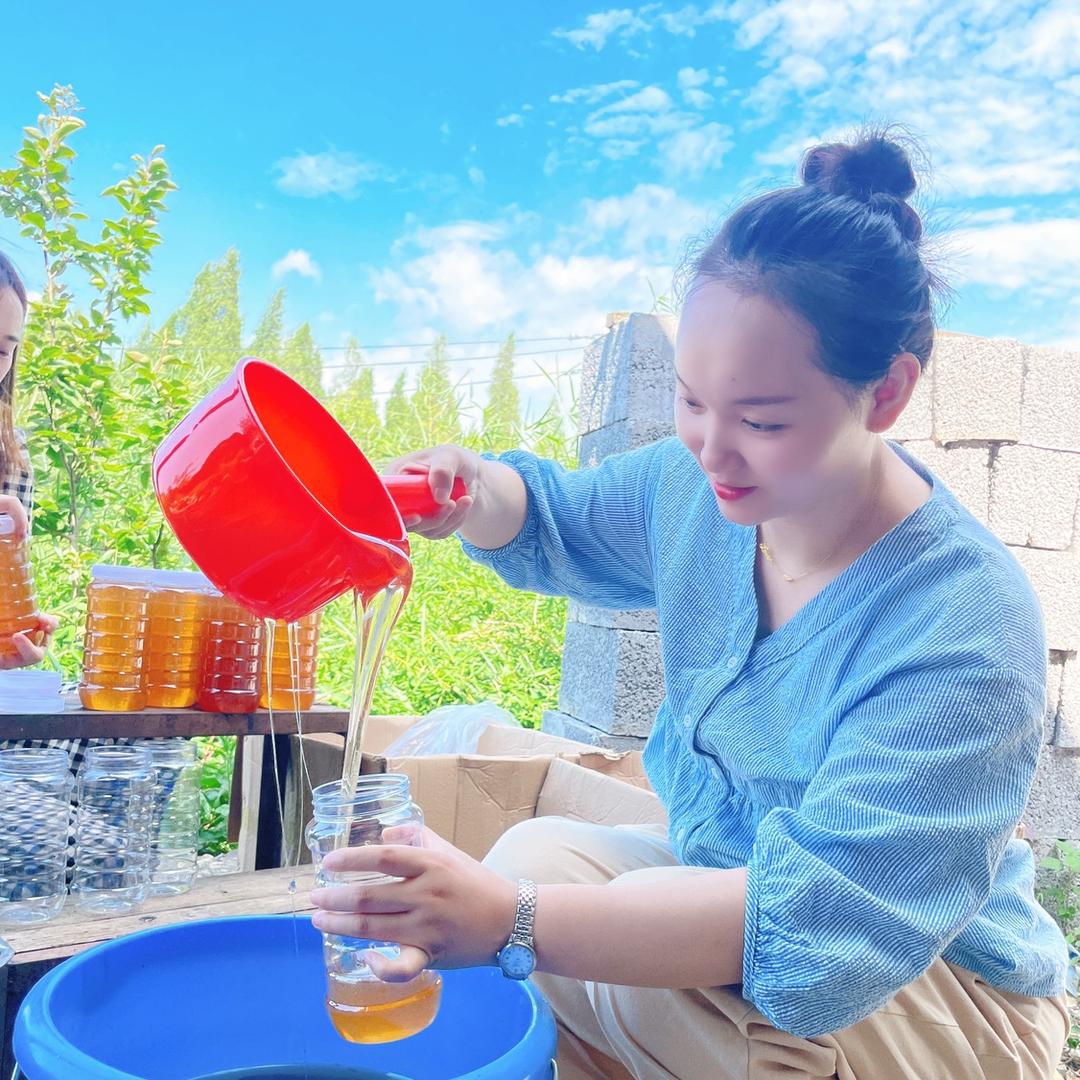 小妮子～四个孩子的妈妈😝
