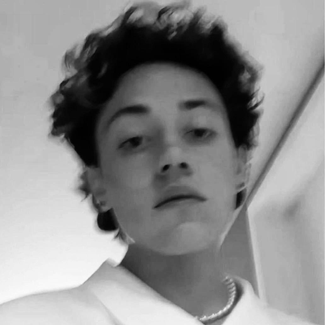 སྤེན་🏊🏽‍♂️