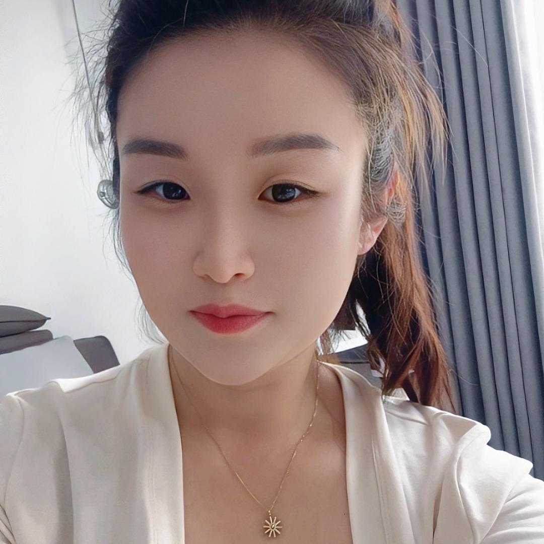 是柒柒吖